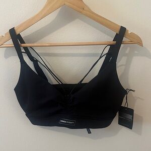 Savage X Fenty CURVE ALERT MEDIUM-IMPACT SPORTS BRA
